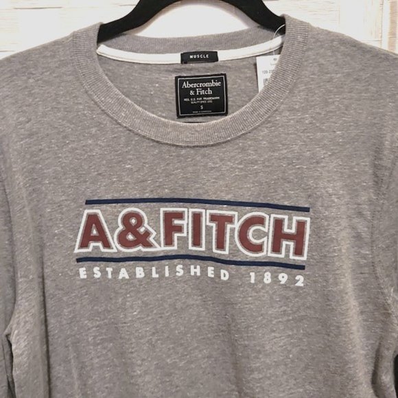 NWT - Abercrombie & Fitch Gray Long Sleeved Logo "Muscle" T-Shirt - Size Small - Picture 2 of 8
